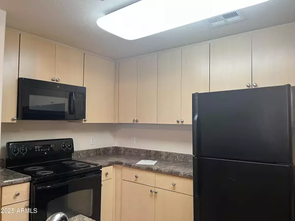 Phoenix, AZ 85032,18416 N CAVE CREEK Road #3061