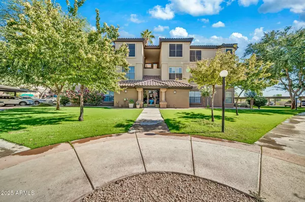 14950 W MOUNTAIN VIEW Boulevard #7104, Surprise, AZ 85374