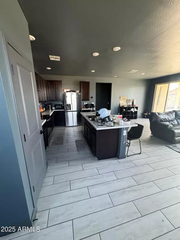 Tolleson, AZ 85353