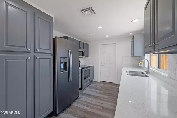 Chandler, AZ 85224,1403 W LOS ARBOLES Place