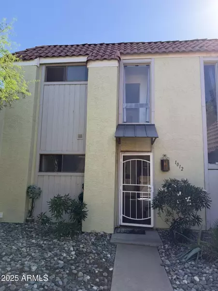 1012 E Highland Avenue, Phoenix, AZ 85014