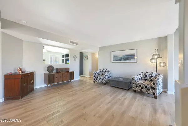 Scottsdale, AZ 85254,6811 E HEARN Road