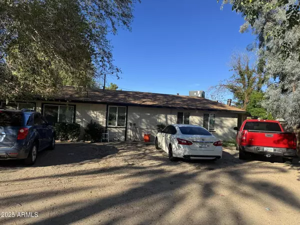 Phoenix, AZ 85021,2206 W VISTA Avenue