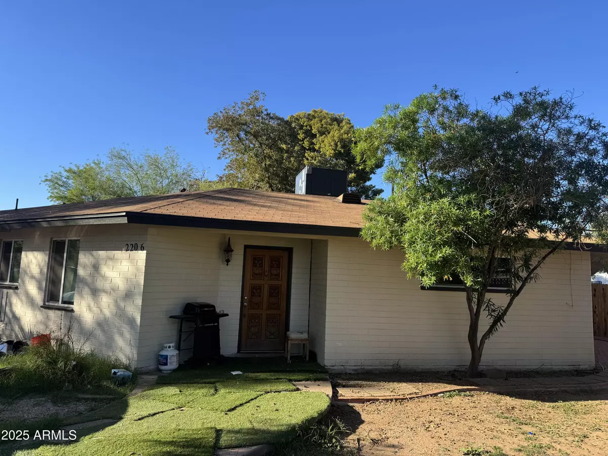 Phoenix, AZ 85021,2206 W VISTA Avenue