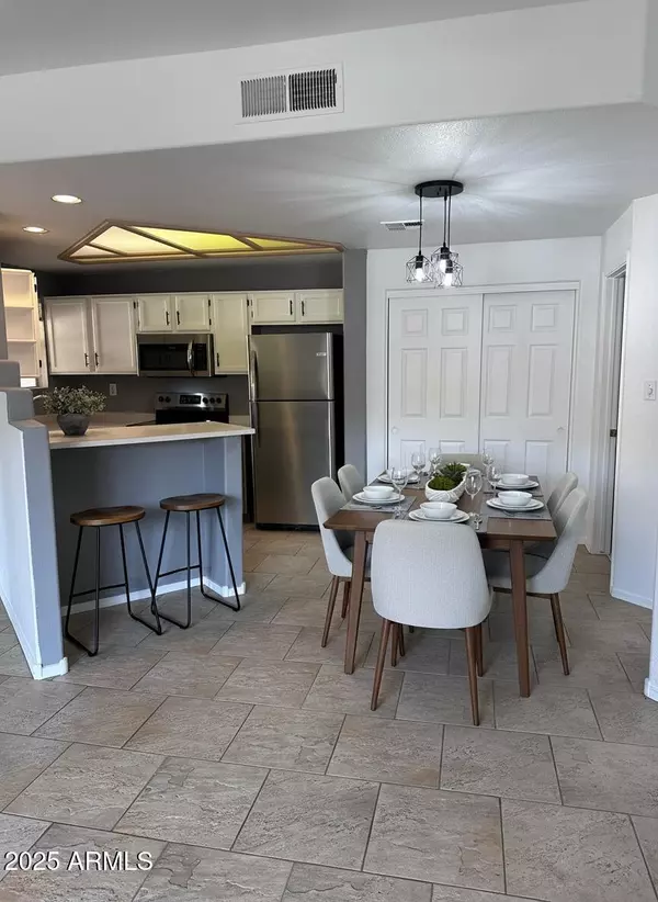 Phoenix, AZ 85020,10410 N CAVE CREEK Road #2088