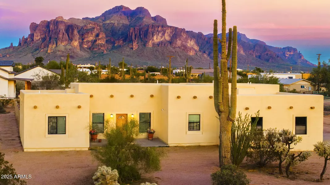 4227 N Idaho Road, Apache Junction, AZ 85119