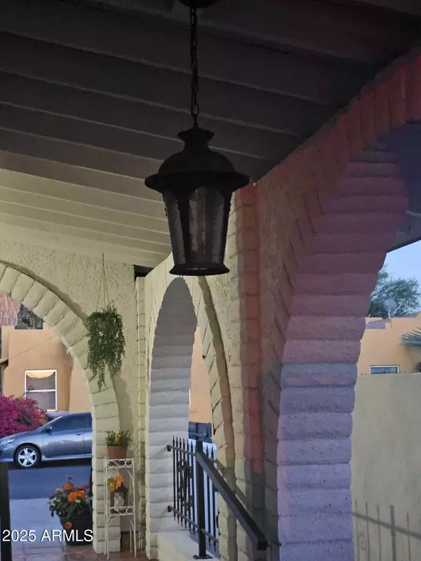 Phoenix, AZ 85007,710 N 9TH Avenue