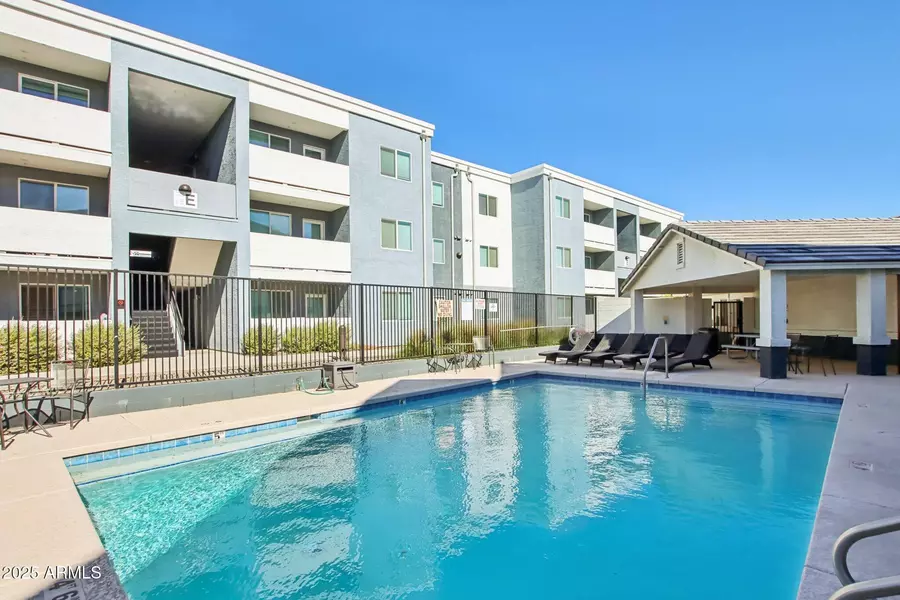 12925 W GREENWAY Road #5, El Mirage, AZ 85335