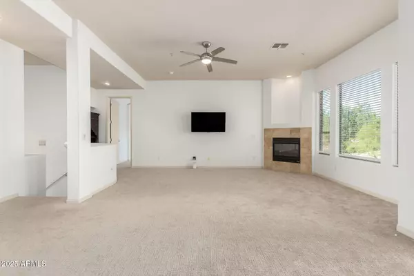 Scottsdale, AZ 85260,16420 N THOMPSON PEAK Parkway #2018