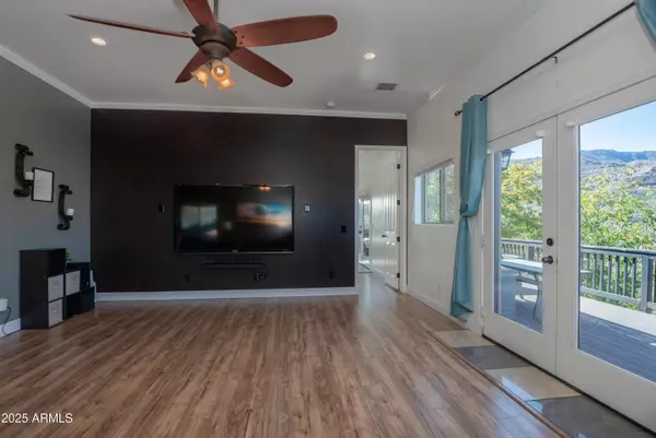 Jerome, AZ 86331,896 HAMPSHIRE Avenue