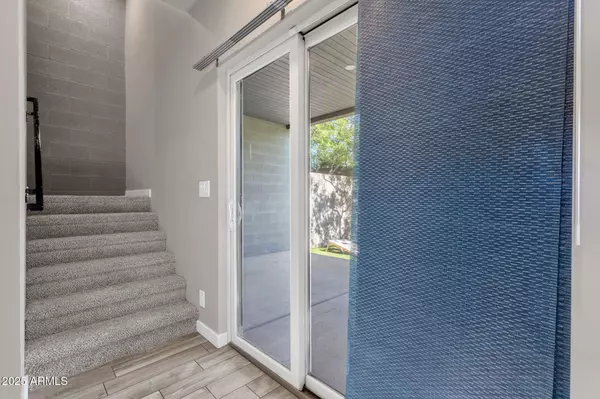 Phoenix, AZ 85016,2727 E THOMAS Road #9