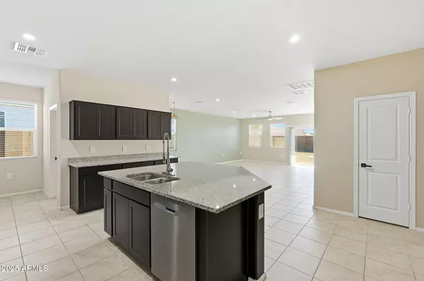 San Tan Valley, AZ 85143,5223 E DIATOMITE Drive