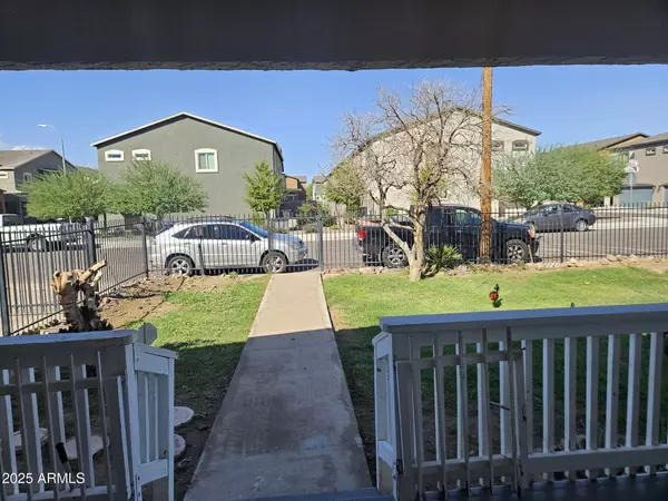 Phoenix, AZ 85042,819 E APOLLO Road