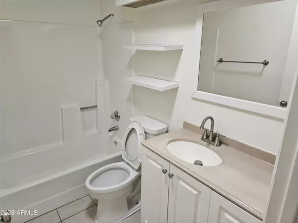 Tempe, AZ 85282,633 W SOUTHERN Avenue #1118
