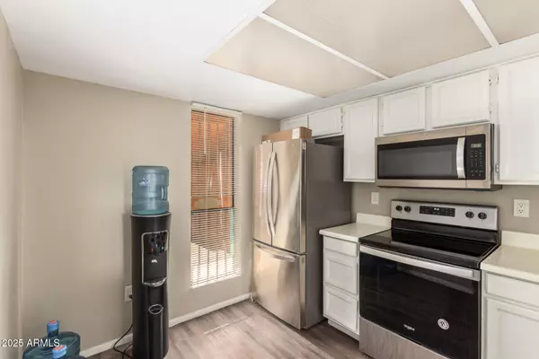 Phoenix, AZ 85022,815 E GROVERS Avenue #62