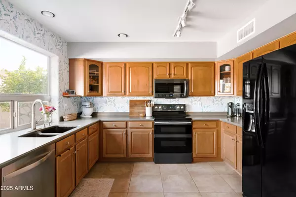 Phoenix, AZ 85085,2510 W WHITE FEATHER Lane