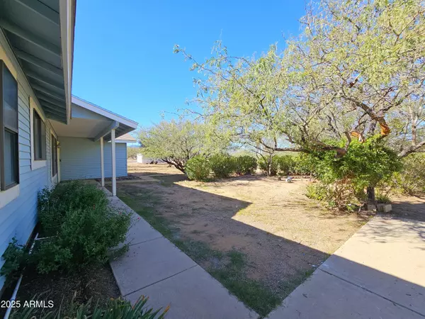 Hereford, AZ 85615,5842 E CALLE DE LA FRESA --