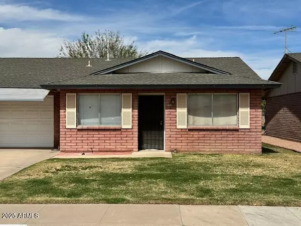 9638 W CINNABAR Avenue #B, Peoria, AZ 85345