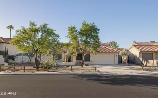 4609 E PARADISE Lane, Phoenix, AZ 85032