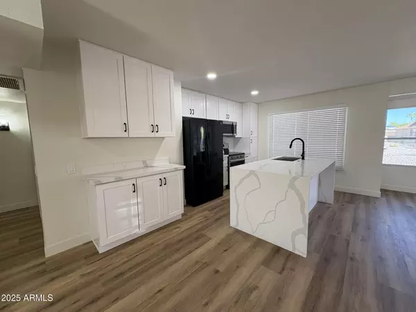 Sun City West, AZ 85375,17615 N WHISPERING OAKS Drive