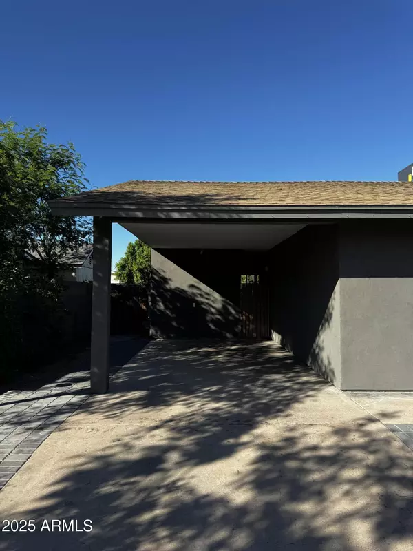 Phoenix, AZ 85041,128 W Winston Drive