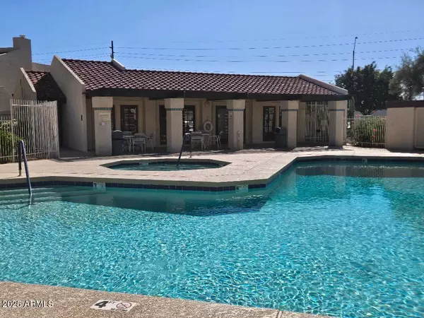 Phoenix, AZ 85027,2020 W UNION HILLS Drive #116