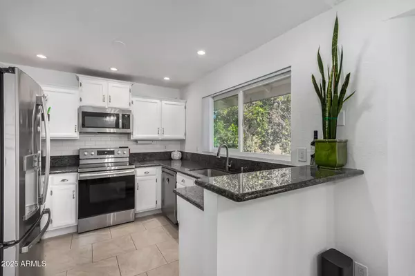 Chandler, AZ 85224,1621 N LONGMORE Street