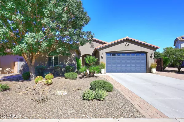 2590 E PENEDES Drive, Gilbert, AZ 85298