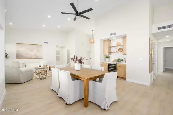 Tempe, AZ 85284,1942 E CALLE DE CABALLOS Road