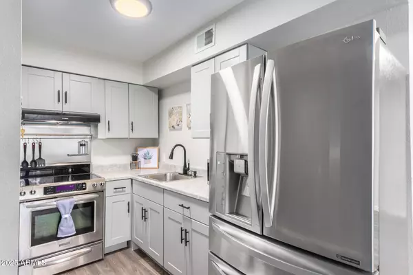 Phoenix, AZ 85051,3131 W COCHISE Drive #208