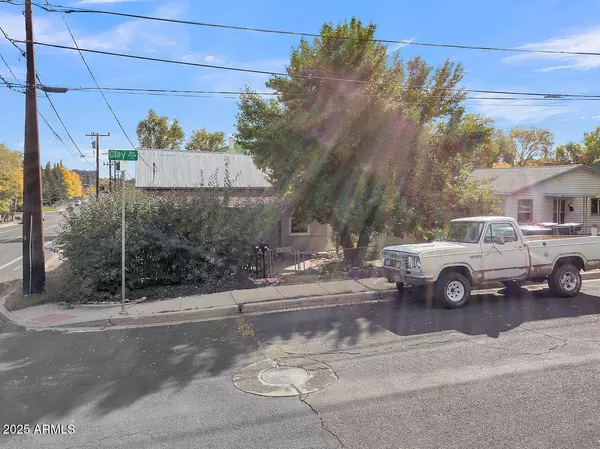 Flagstaff, AZ 86001,903 W CLAY Avenue