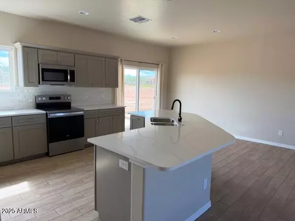 Huachuca City, AZ 85616,408 E BIRCH Street