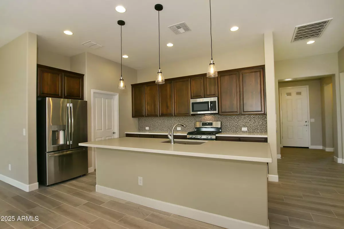 Goodyear, AZ 85395,16931 W HOLLY Street