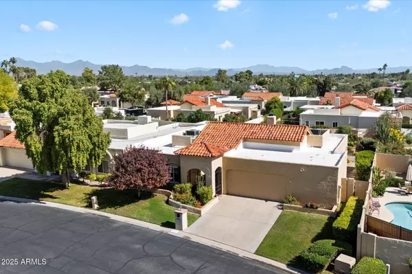 Scottsdale, AZ 85250,5711 N 73rd Place