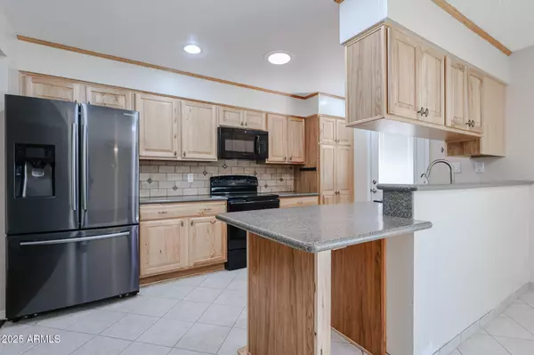 Tempe, AZ 85282,2543 E LA JOLLA Drive