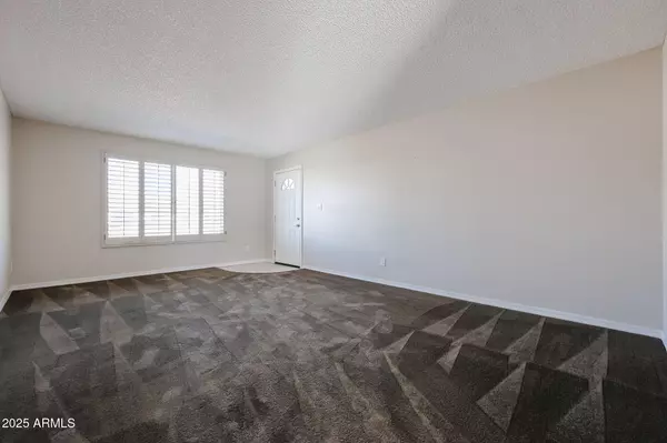 Tempe, AZ 85282,2543 E LA JOLLA Drive