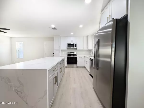 Phoenix, AZ 85053,2839 W VILLA MARIA Drive