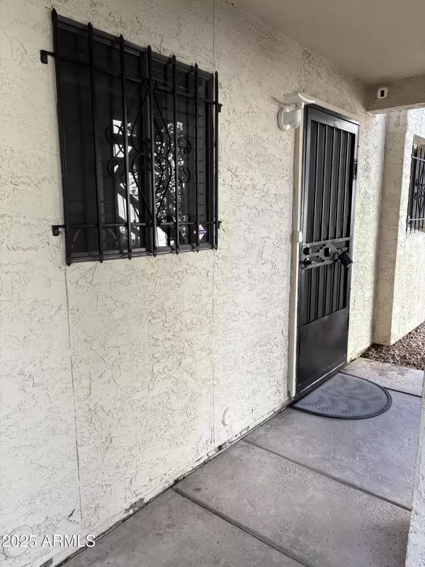 Phoenix, AZ 85051,3119 W COCHISE Drive #114