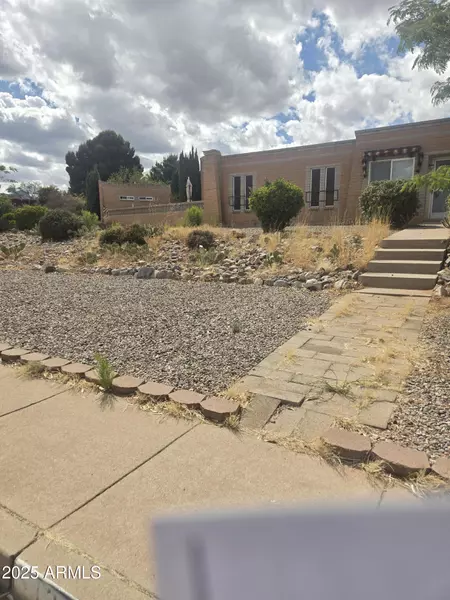 1325 HEATHER Drive #A, Sierra Vista, AZ 85635