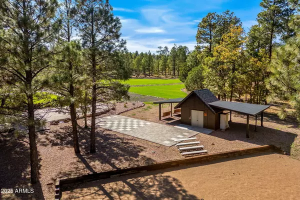 Show Low, AZ 85901,6385 W WHITE MOUNTAIN Boulevard