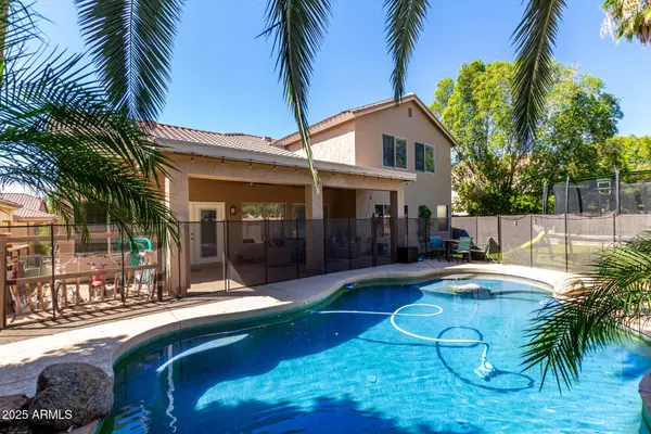 Gilbert, AZ 85233,688 W JUANITA Avenue