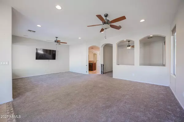 Phoenix, AZ 85041,2419 W DARROW Street