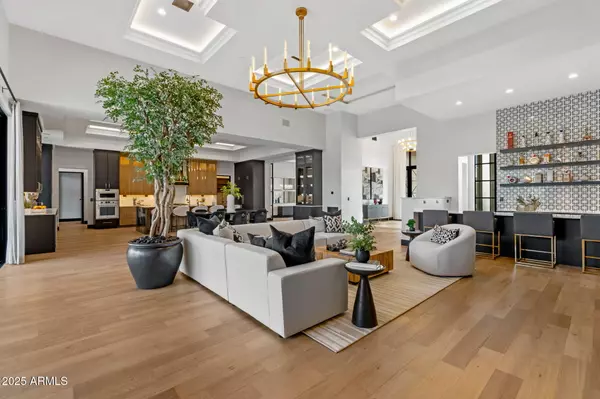 Paradise Valley, AZ 85253,6324 E COCHISE Road