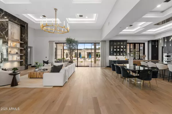 Paradise Valley, AZ 85253,6324 E COCHISE Road