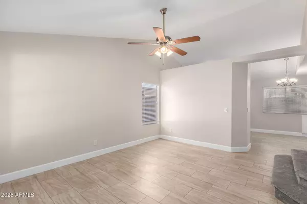 3841 W ELGIN Street, Chandler, AZ 85226