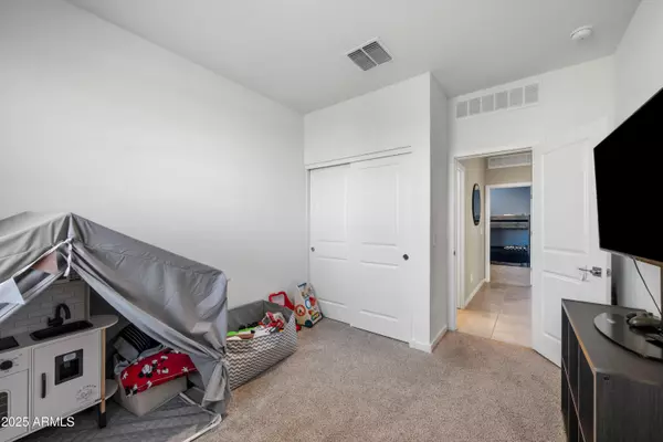 San Tan Valley, AZ 85143,3423 E ALEXANDER Drive