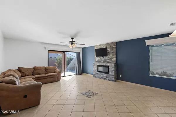 Coolidge, AZ 85128,2003 W PINKLEY Avenue