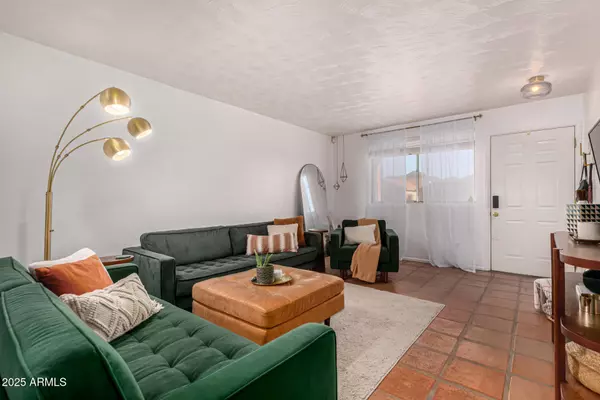 Phoenix, AZ 85020,1402 E Malapai Drive