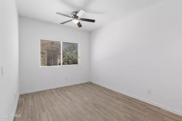 Phoenix, AZ 85032,15636 N 29TH Street #4