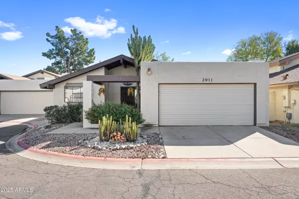 Phoenix, AZ 85029,2911 W CHOLLA Street